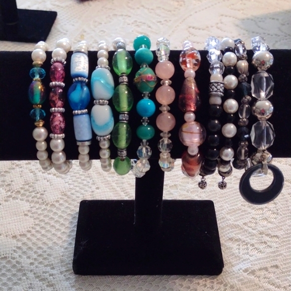 12 HANDMADE REPURPOSED Bundle of Vintage, Glass Bead & Pearl Stretch Bracelets!! - Picture 9 of 10